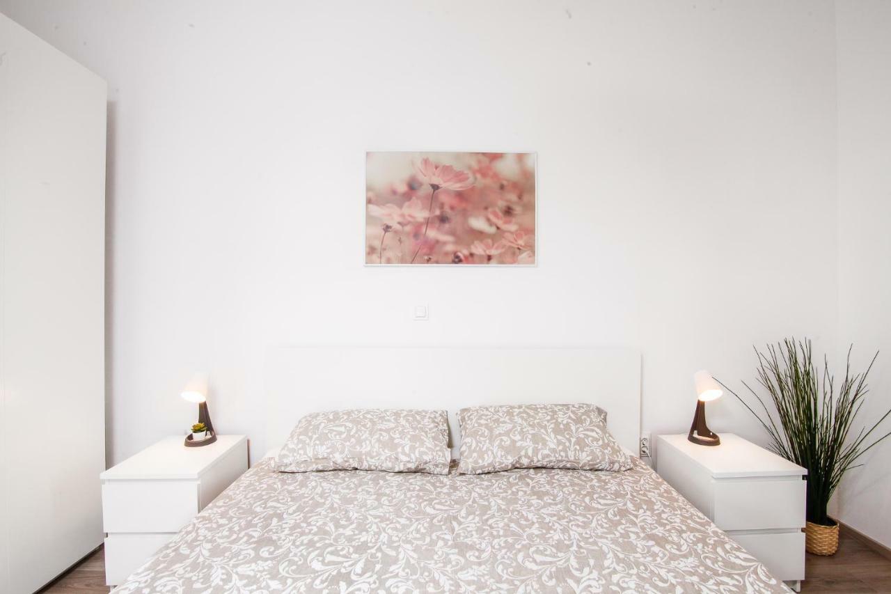 Apartment Kensi*** Pula Dış mekan fotoğraf