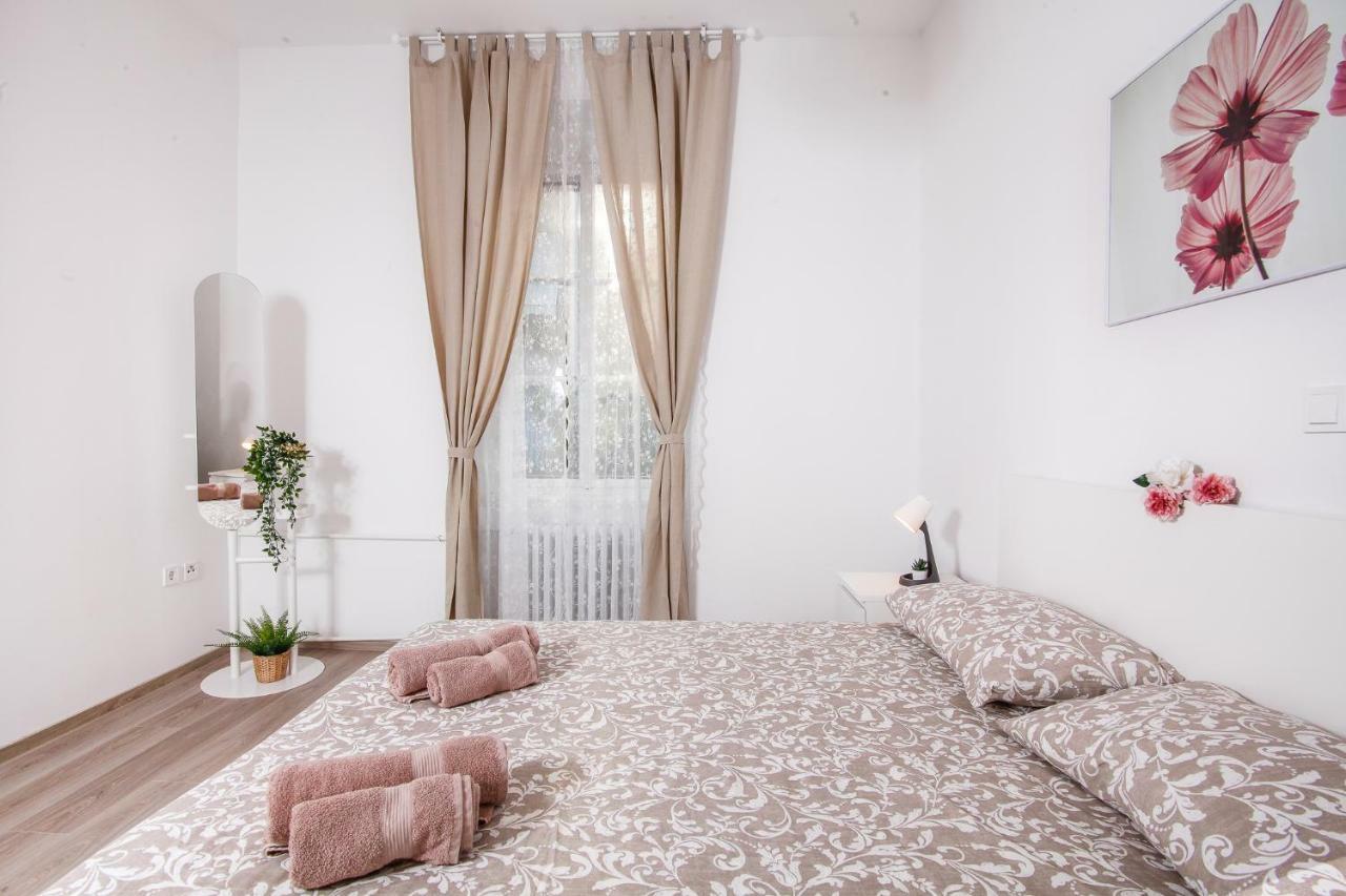 Apartment Kensi*** Pula Dış mekan fotoğraf